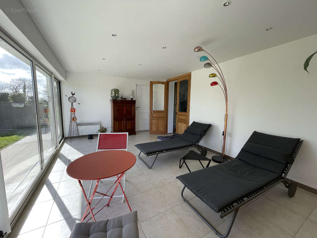 Maison 8 pièce(s) 138 m2 - photo 4