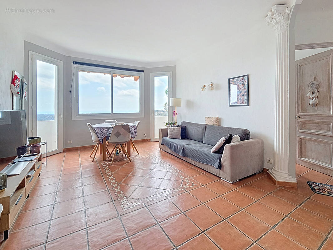 Appartement à VENCE