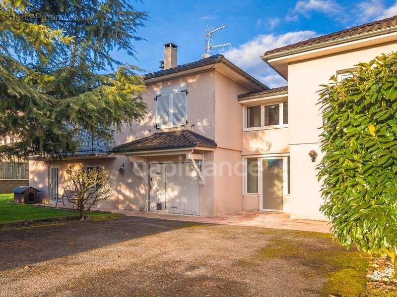 Maison à CROZET