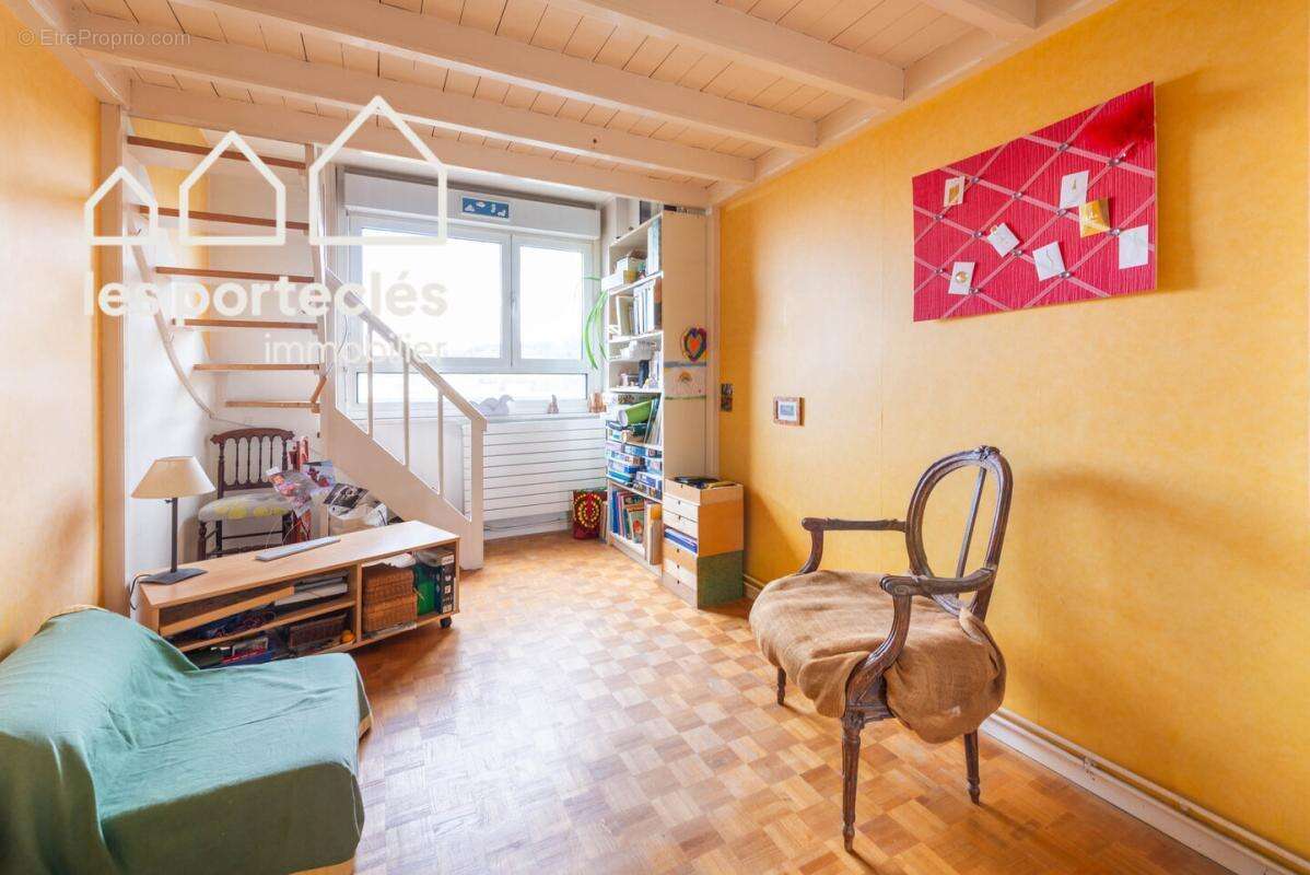 Appartement à LOUVECIENNES