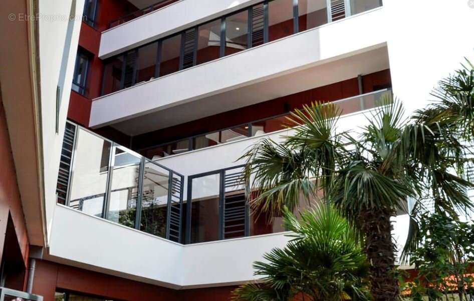 Appartement à LES LILAS