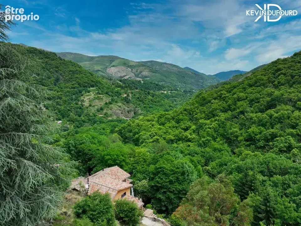 Maison avec gîte de 140m²  sur un terrain de 1,9 Hectares à - photo 17