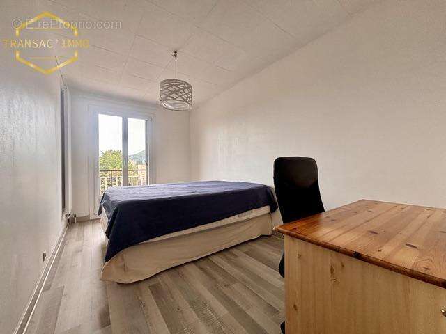 Appartement 74 m² à Fontaine  - photo 5