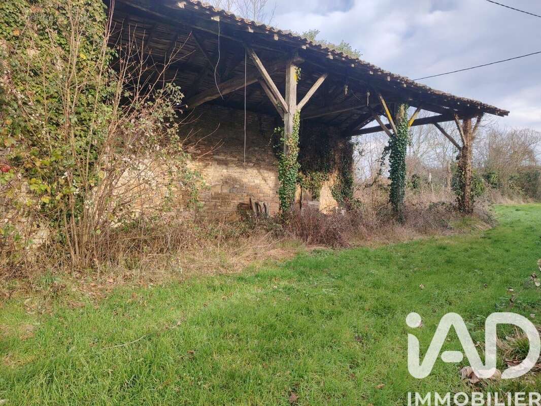 Maison 54 m² à La Magdeleine  - photo 6