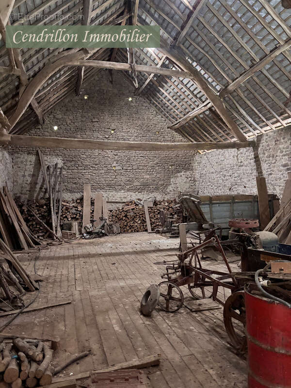 Rare : Authentique Propriété en Pierre sur 1,84 Hectares avec Nombreuses Dépendances - photo 15