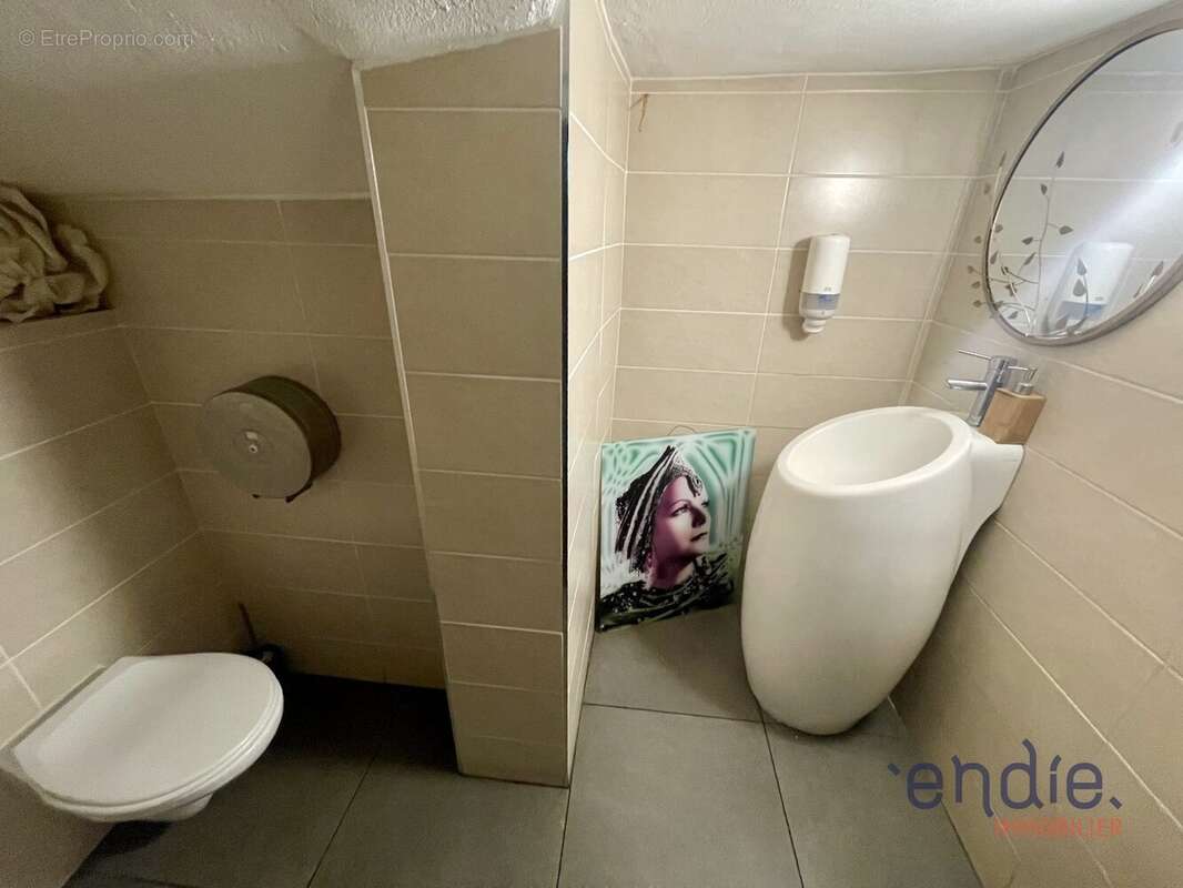 Commerce à COTIGNAC