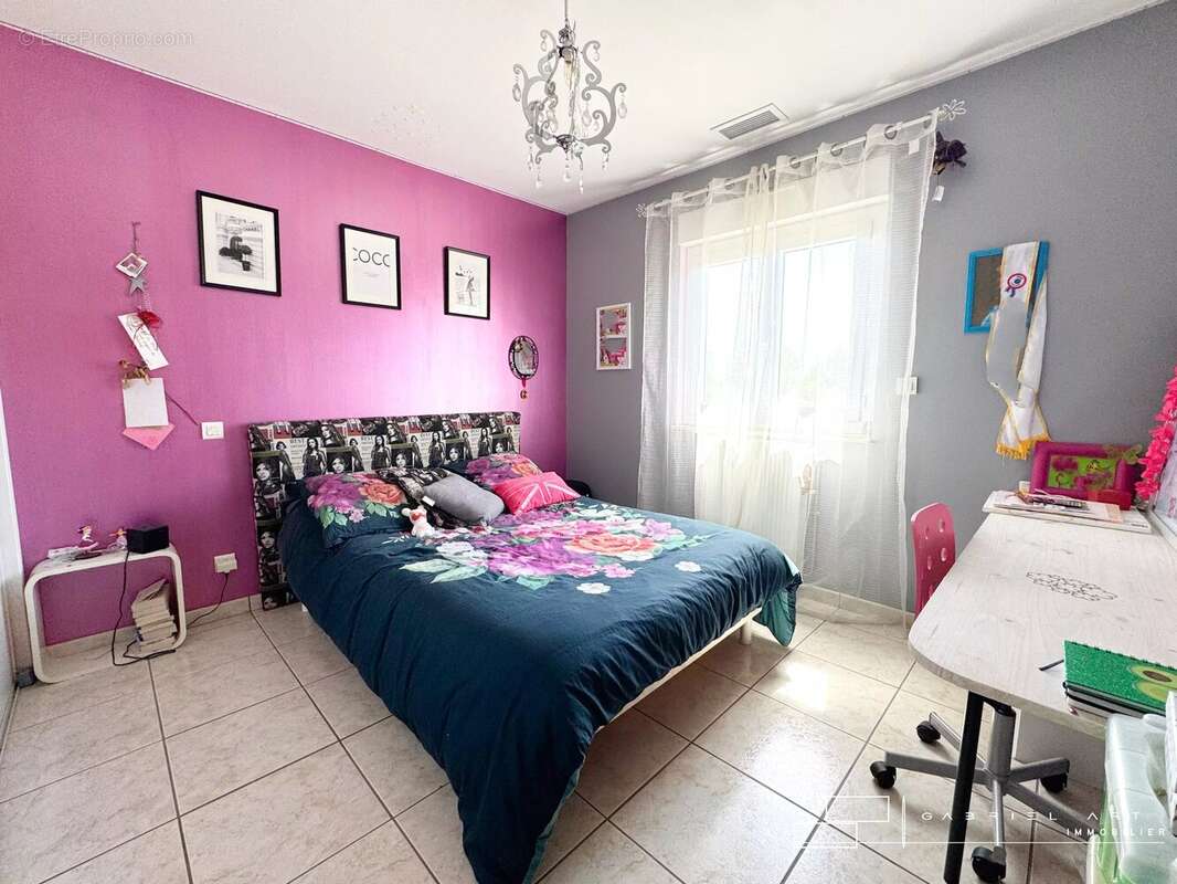 Maison 160 m² à Preignan  - photo 14