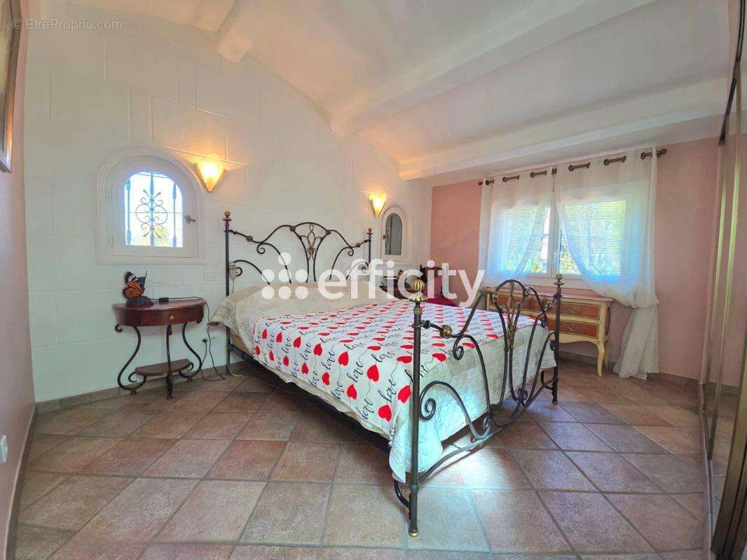 Maison à MARSEILLE-10E