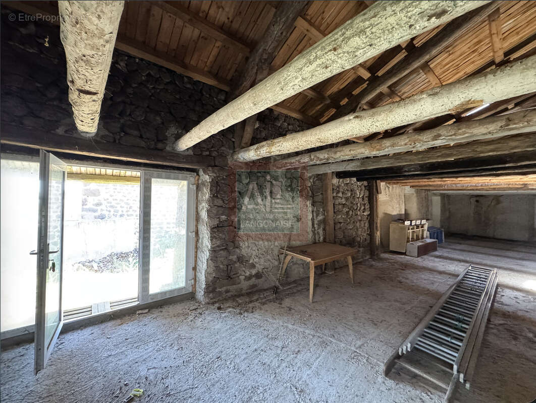 Maison de 250m2 avec gros potentiel - photo 7
