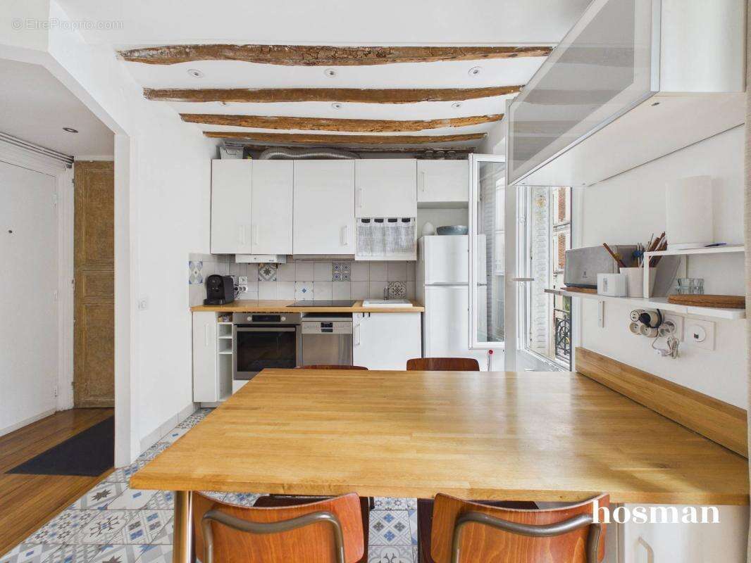 Appartement à PARIS-17E