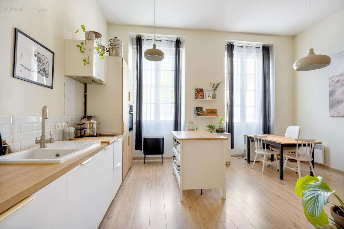 Appartement à BORDEAUX