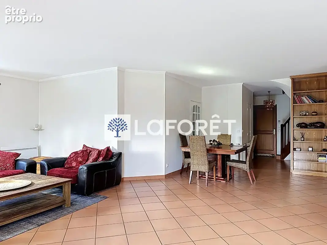 Maison familiale pleine d'atouts : 4 chambres, jardin sans vis-à-vis et cadre privilégié - photo 7
