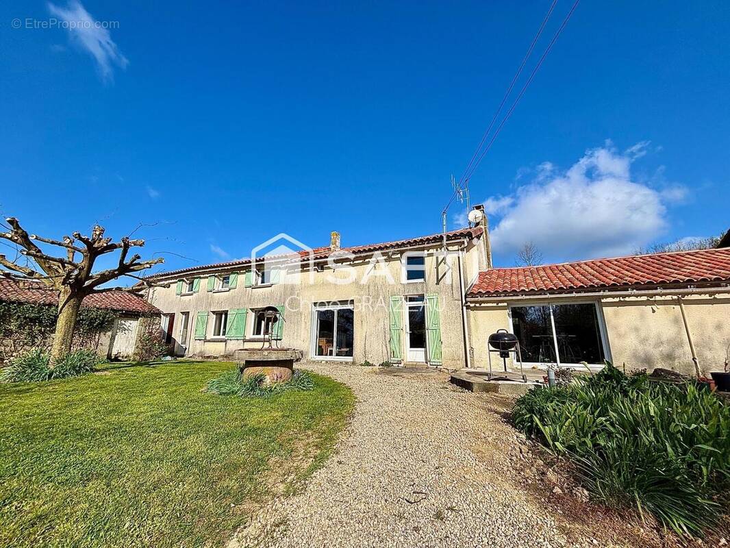 Photo 1 - Maison à COURLAY