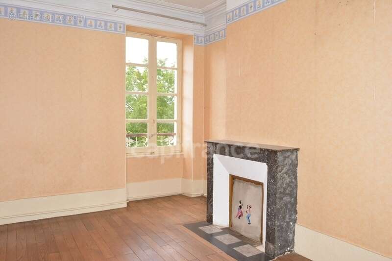 Appartement à AUNAY-EN-BAZOIS