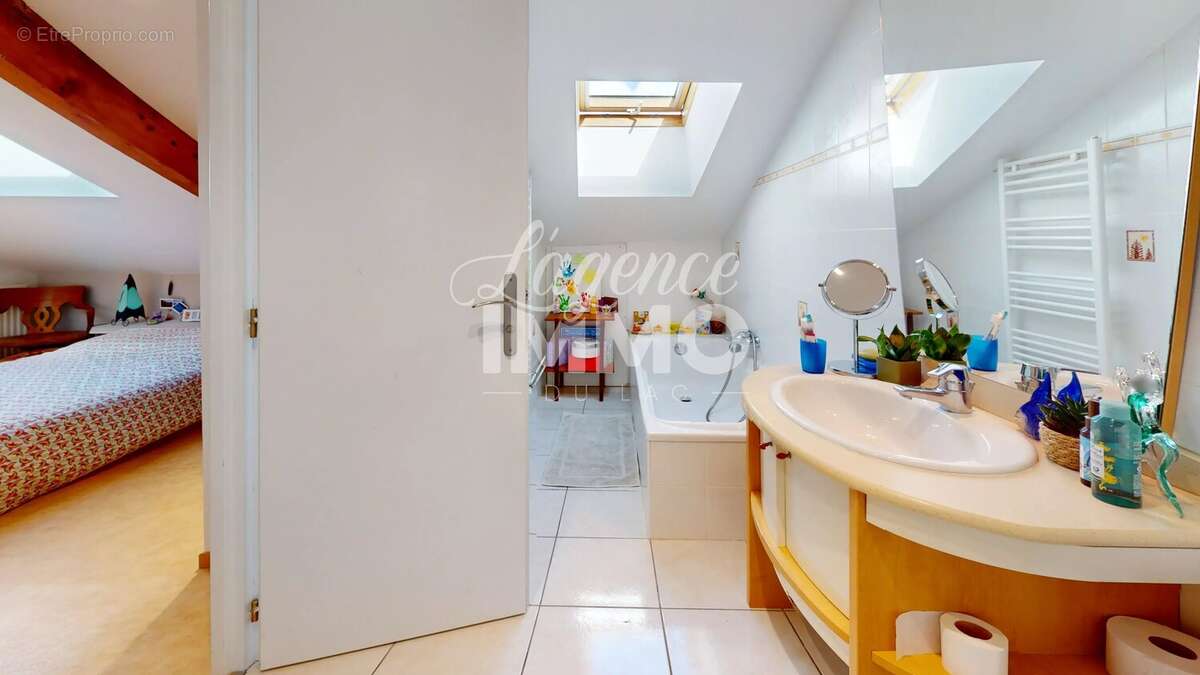 Appartement à SAINT-JORIOZ
