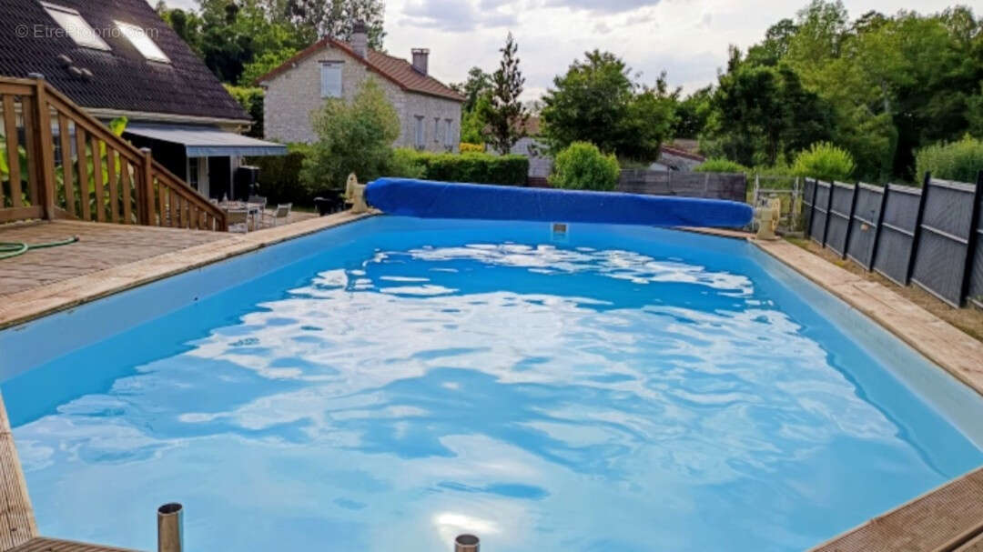 Maison à LONGUEVILLE