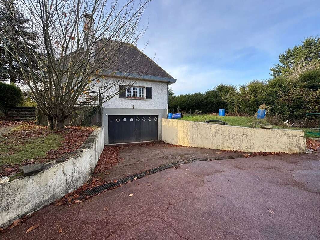 Maison à CRESPIERES