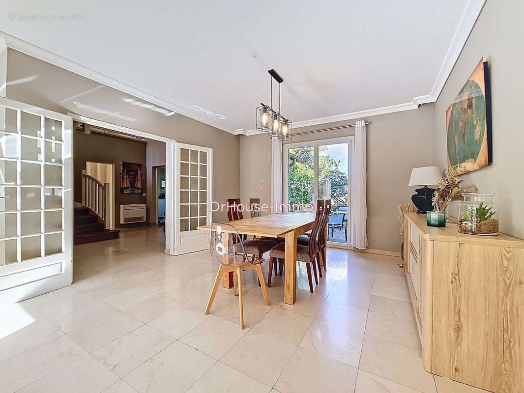 Maison 260 m² à Orgeval  - photo 14