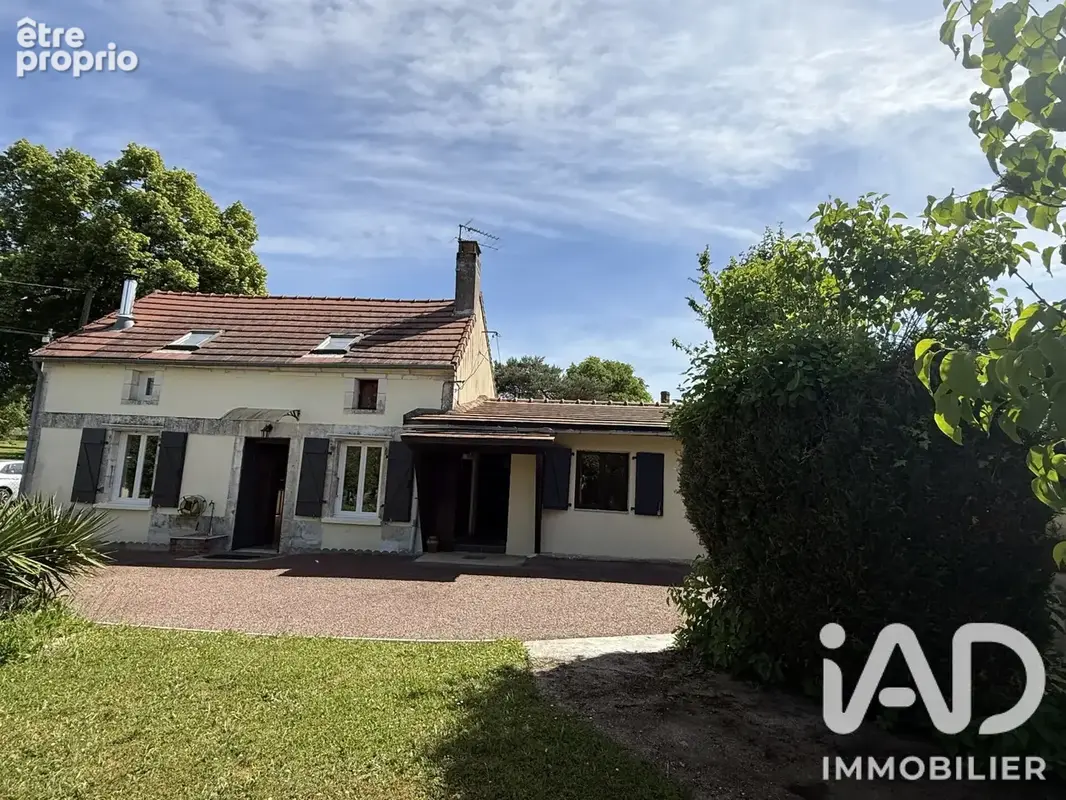 Photo 1 - Maison à MOUTIERS-EN-PUISAYE