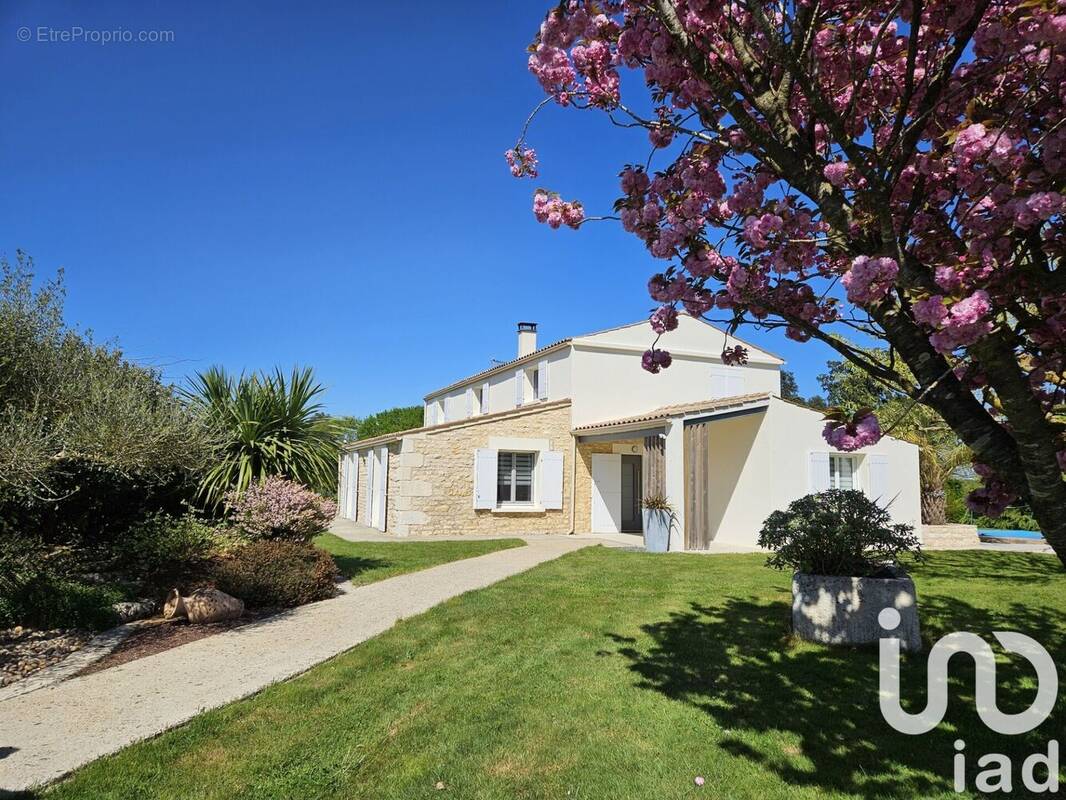 Photo 1 - Maison à SAINT-AGNANT