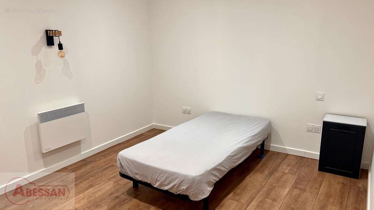 Appartement à ESPINASSES