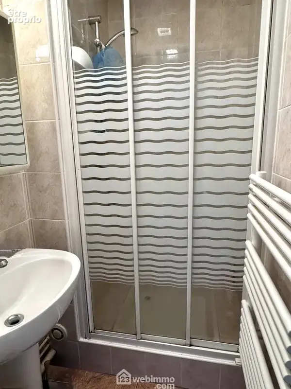 Passons à la salle d'eau