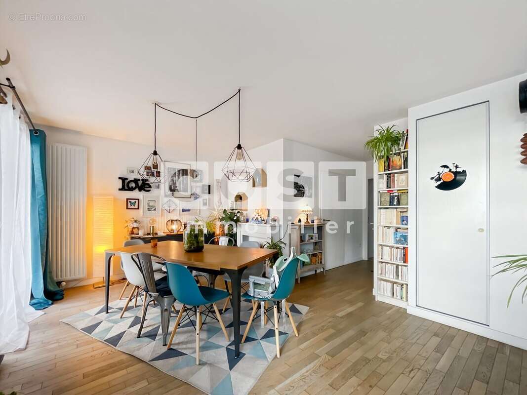 Appartement à GENNEVILLIERS