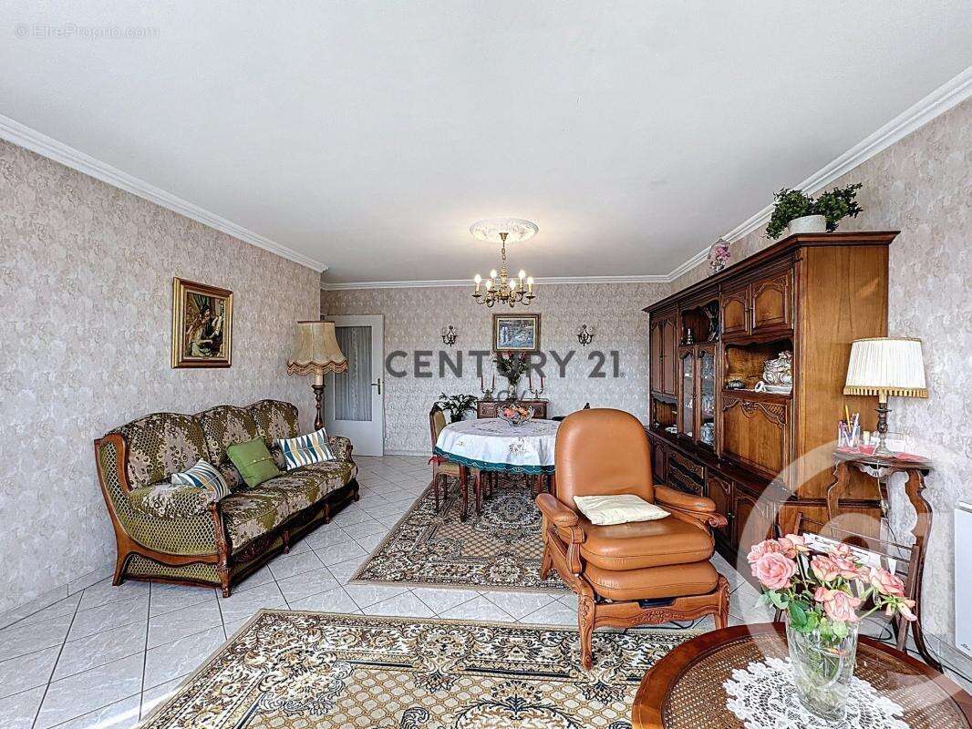 Appartement à MAISONS-ALFORT