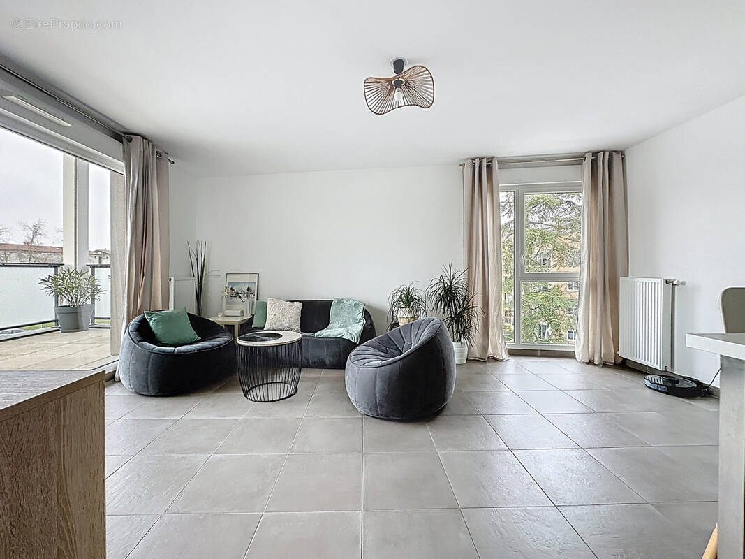 Appartement à CRAPONNE