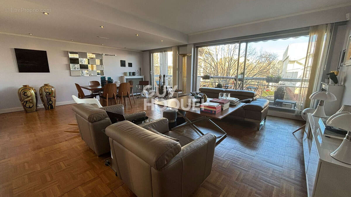Appartement à NOGENT-SUR-MARNE