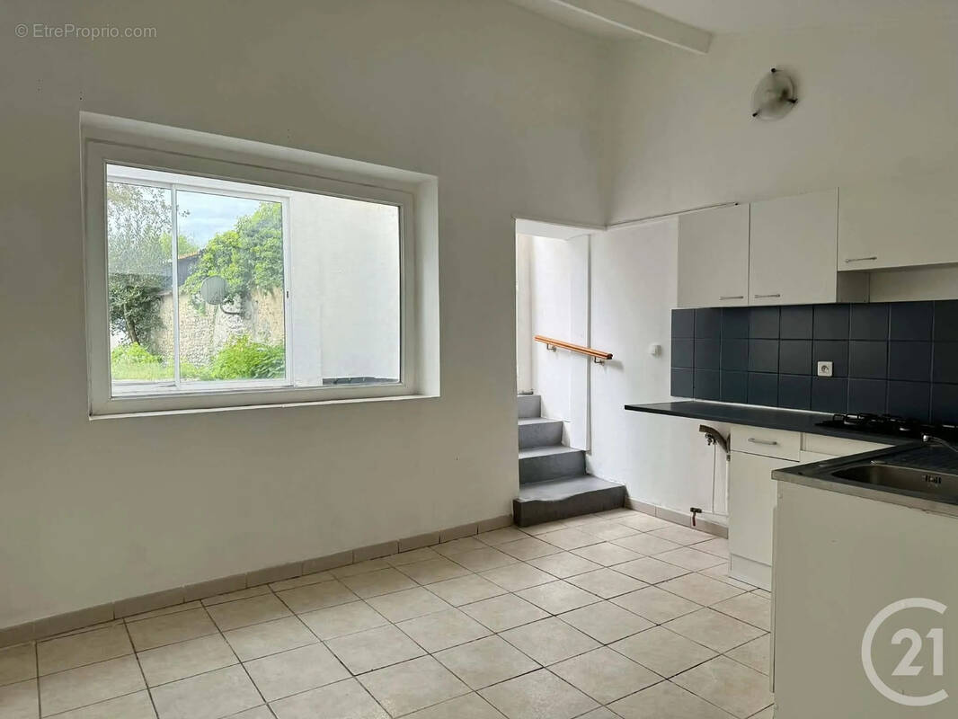 Maison à IVRY-LA-BATAILLE