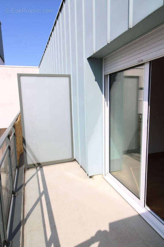 RENNES Lorient - St Brieuc - Appartement T2 avec balcon, garage, ascenseur - photo 4