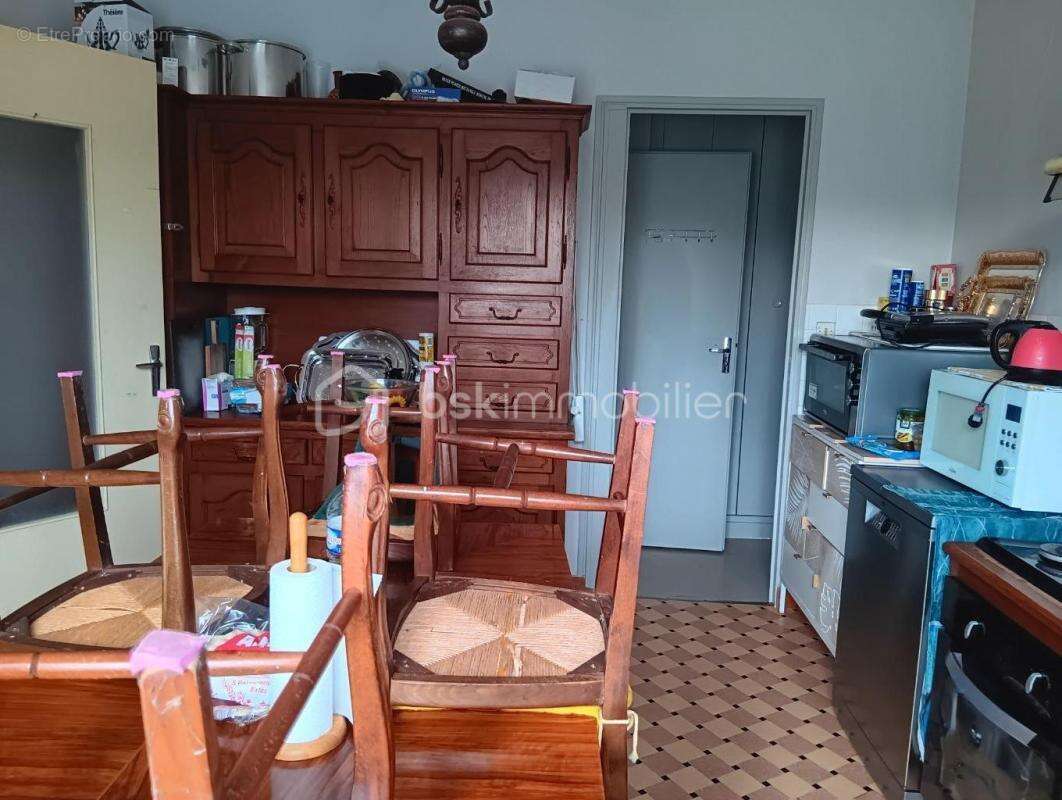 Maison à CHEF-BOUTONNE