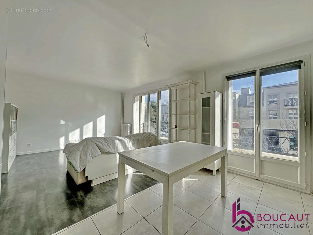 Appartement à LE PLESSIS-ROBINSON