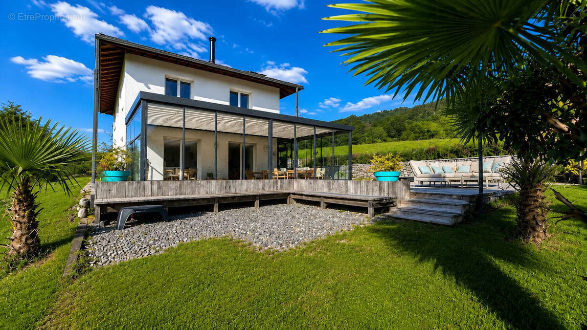 Maison 158 m² à Fessy  - photo 2