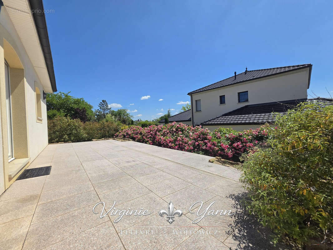 Maison 231 m² à Thionville  - photo 6