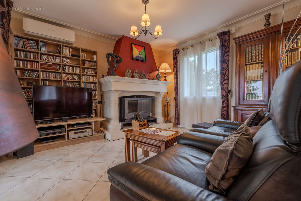 Maison à HAUTEFAGE-LA-TOUR