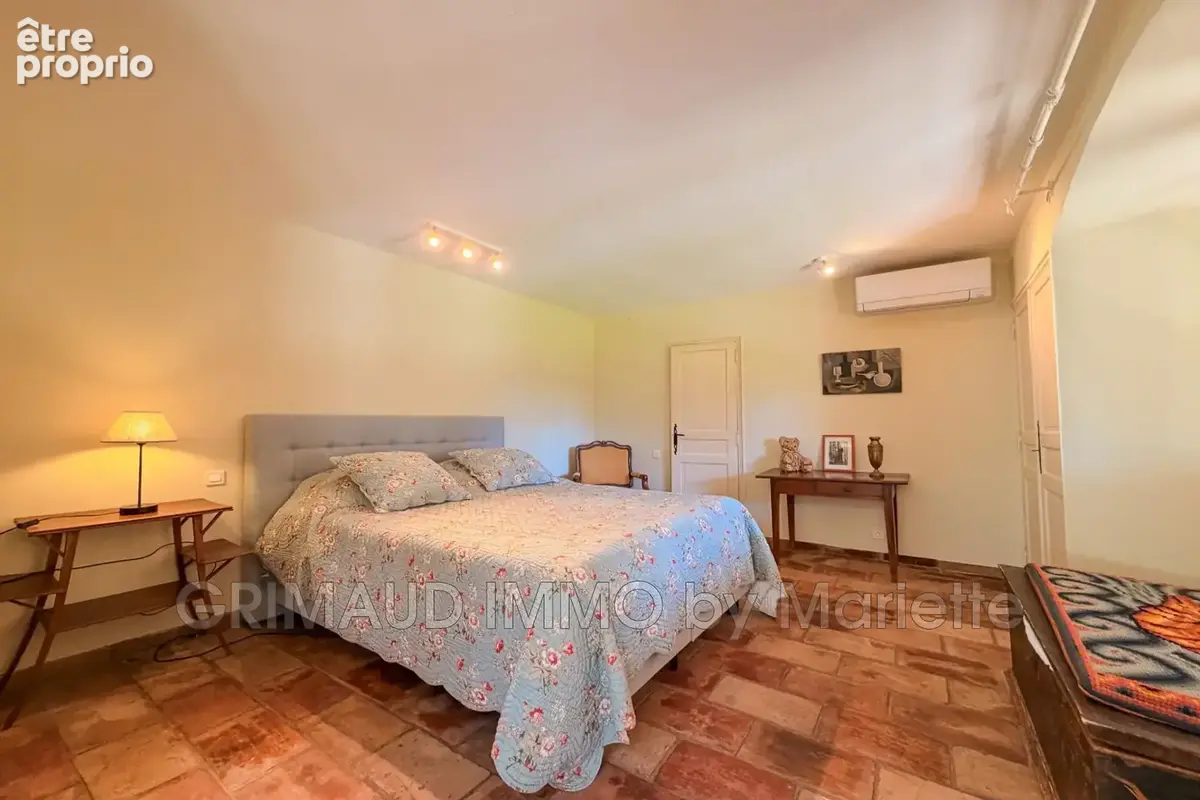Maison 8 pièces 249 m² à vendre à Plan-De-La-Tour (83120) - photo 9