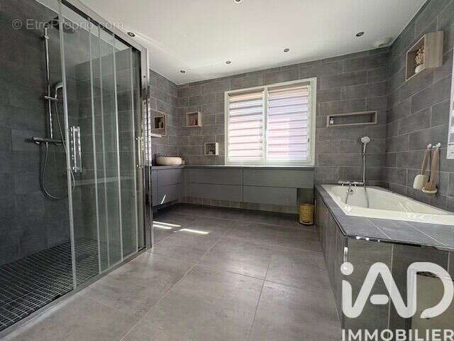 Maison 215 m² à Bullion  - photo 5