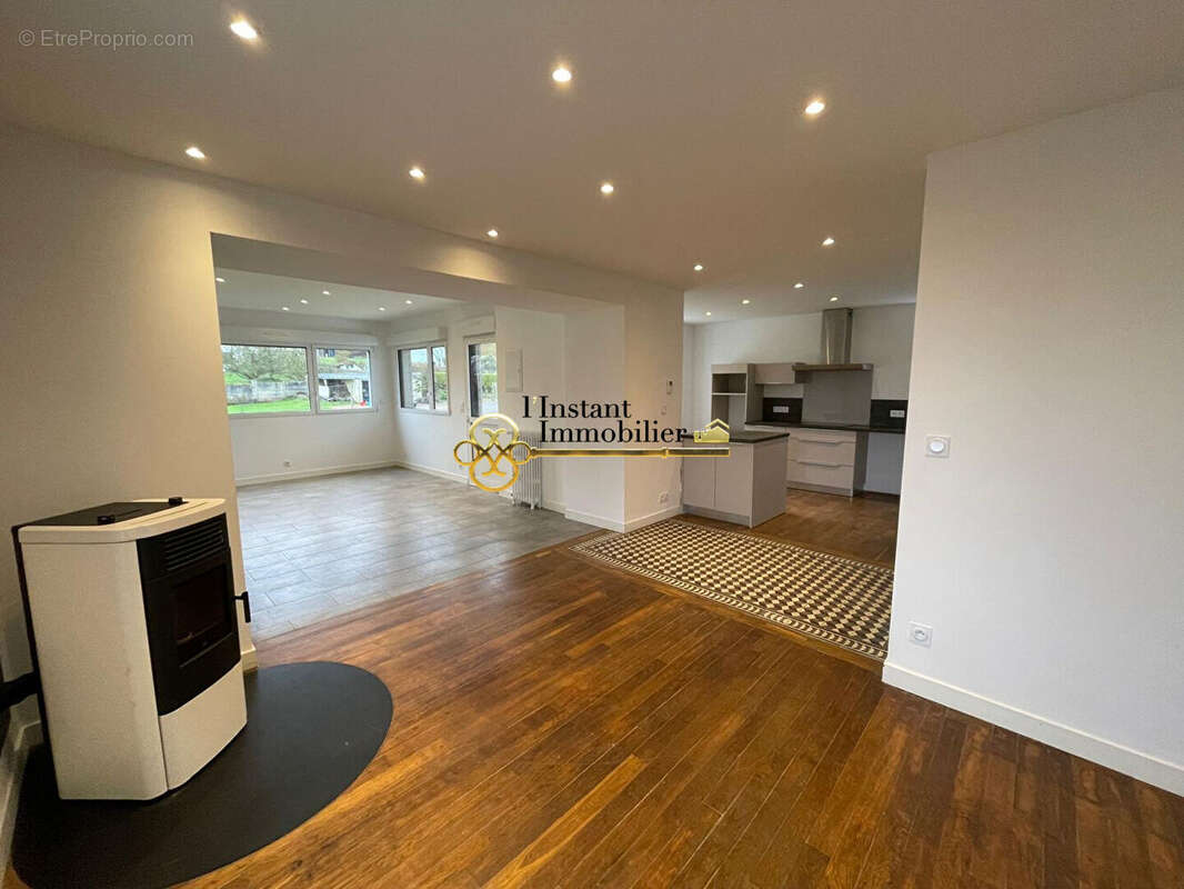 Maison à PLOUGASNOU