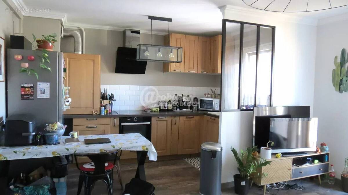 Appartement à MARSEILLE-5E