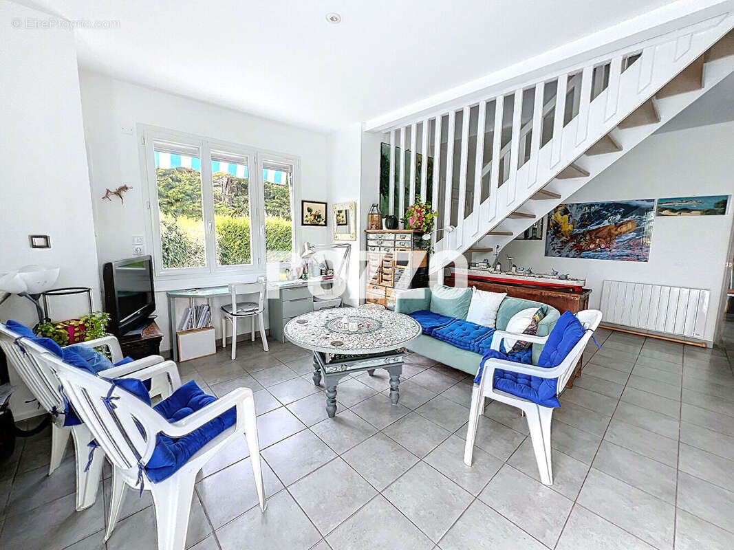 Maison à HAUTEVILLE-SUR-MER