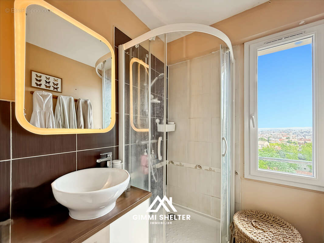 Appartement à CHAMALIERES