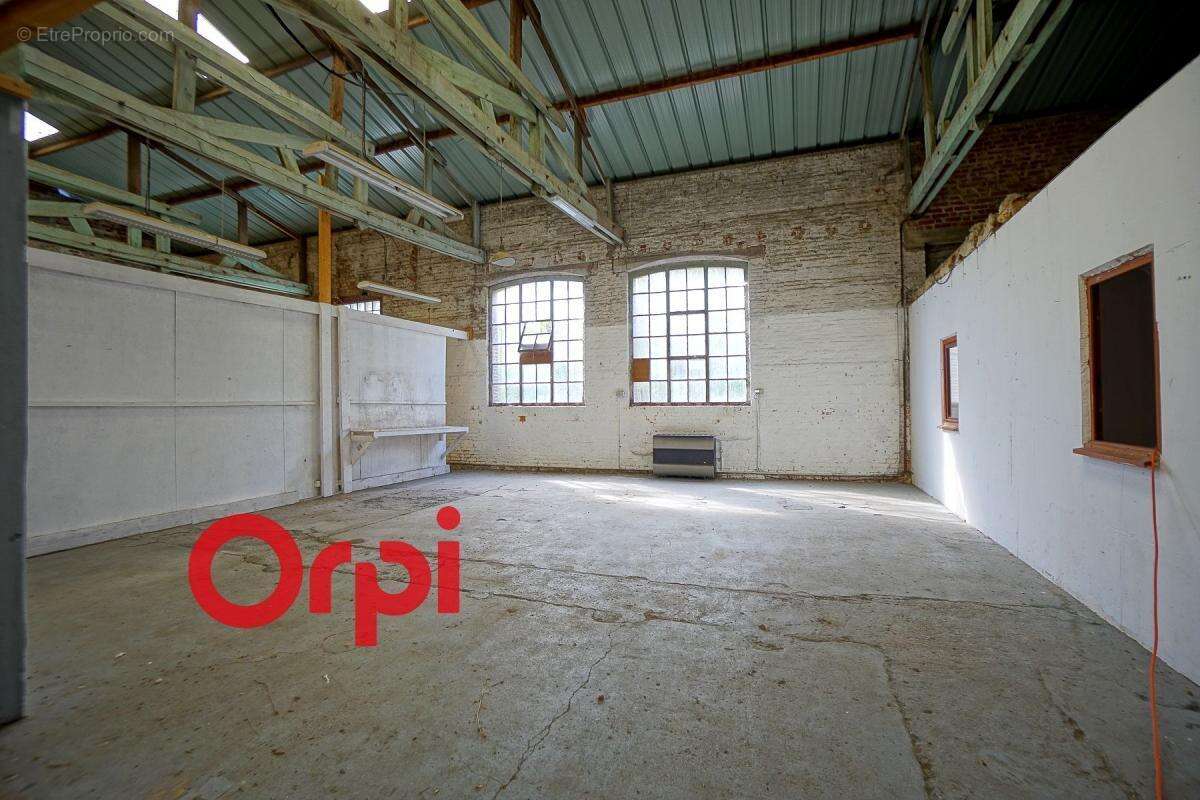 Commerce à MENNEVAL