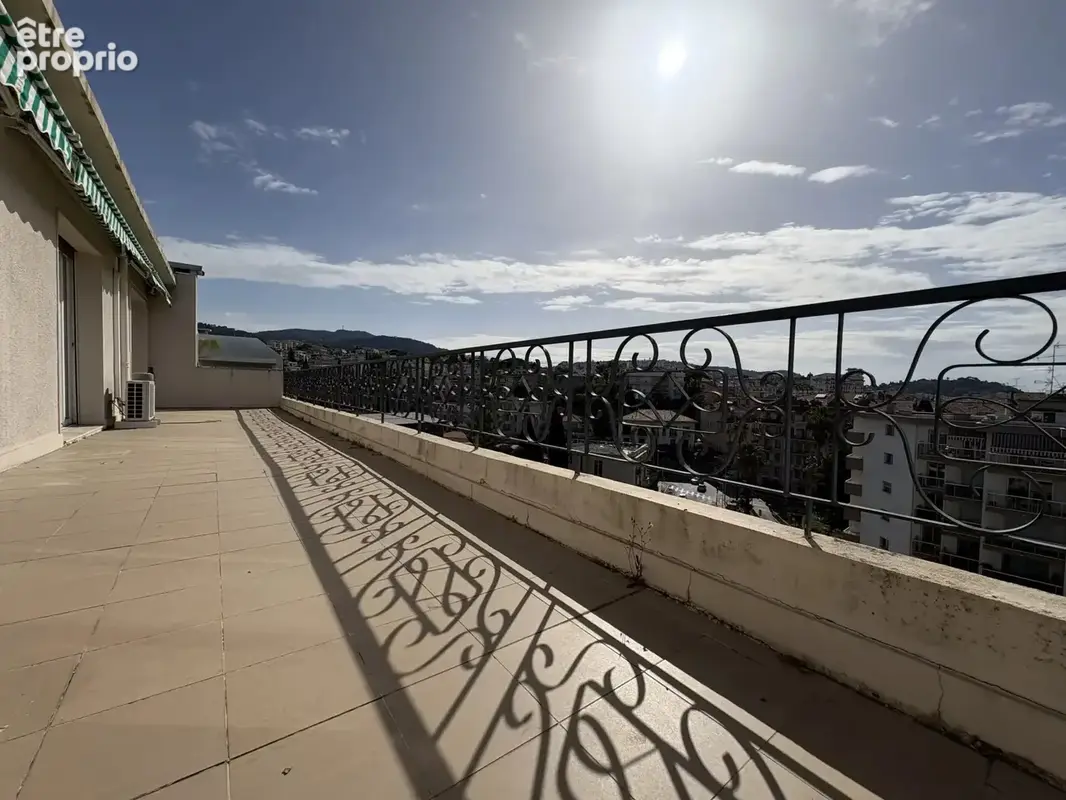 Baisse de prix – 940 000 € – appartement-villa – 152 m² de terrasse – nice libération - photo 9