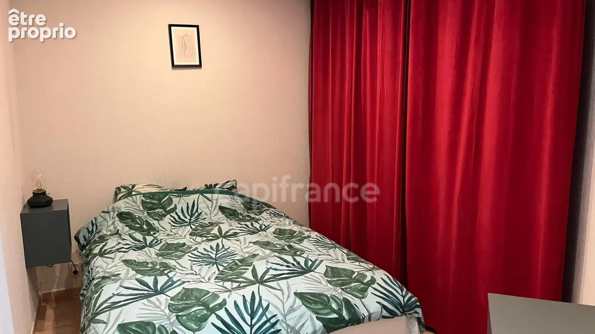 LA CIOTAT (13) – T2 de 43,24 m² au dernier étage avec ascenseur, balcon et vue dégagée - photo 9
