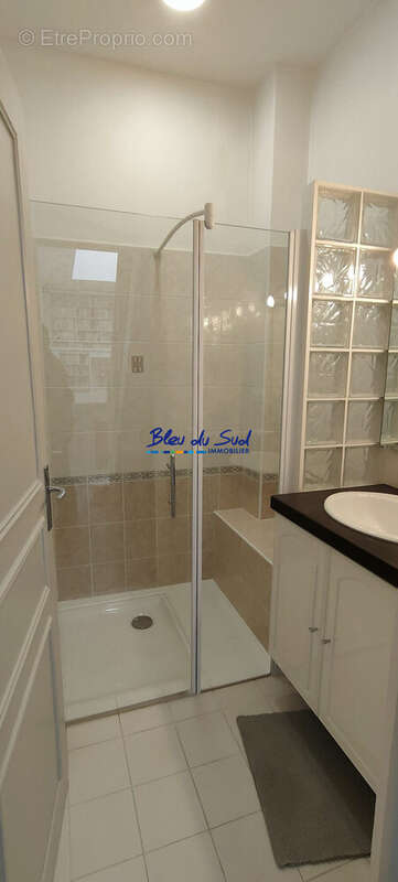 sde 2e etage - Maison à PRADES