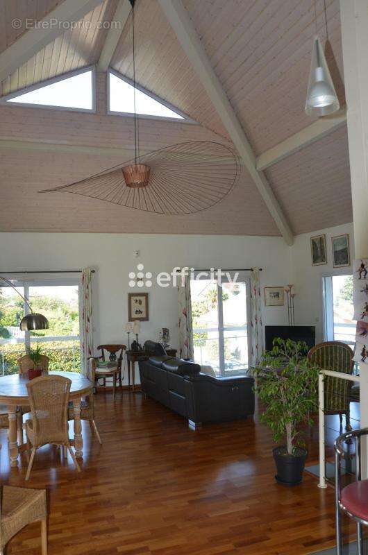 Maison 170 m² à Evian-Les-Bains  - photo 9