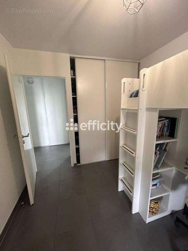 Appartement à ROSNY-SOUS-BOIS