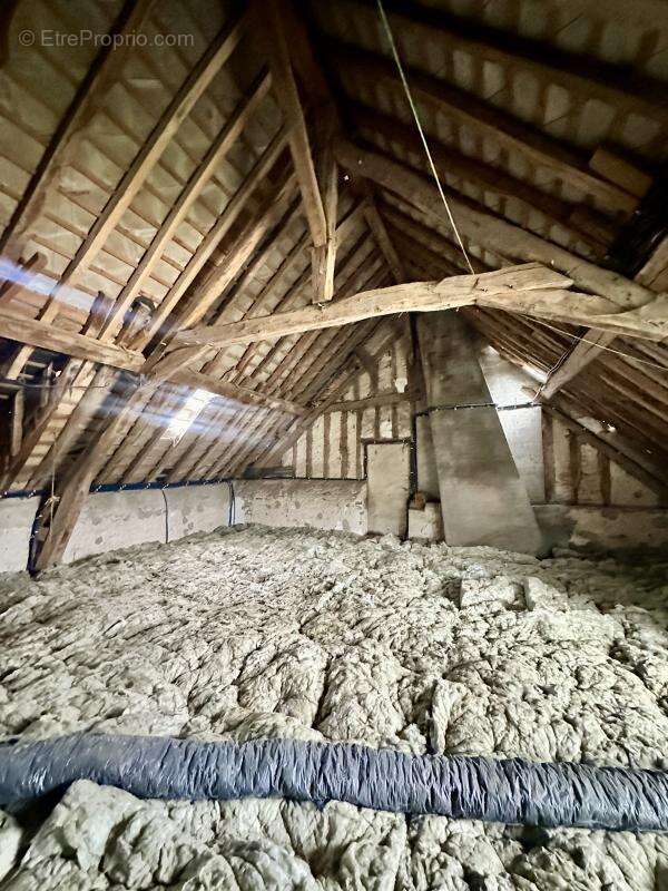 Maison à MARCILLY-EN-VILLETTE